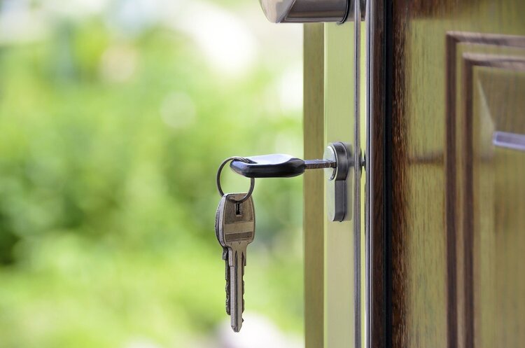 У селі Настасів здається в оренду приміщення з правом викупу 