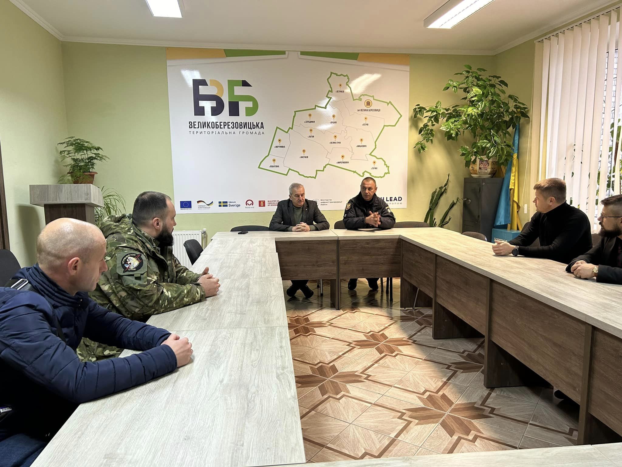 У селищній раді відбулась зустріч з представниками об’єднаної штурмової бригади «Лють»