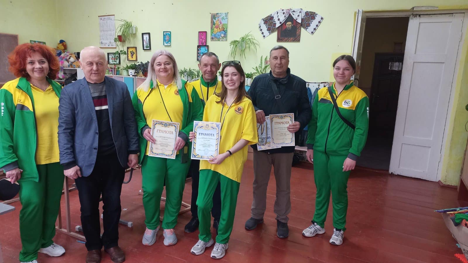 Команда Великоберезовицької громади стали призерами у змаганнях з шашок і стрільби